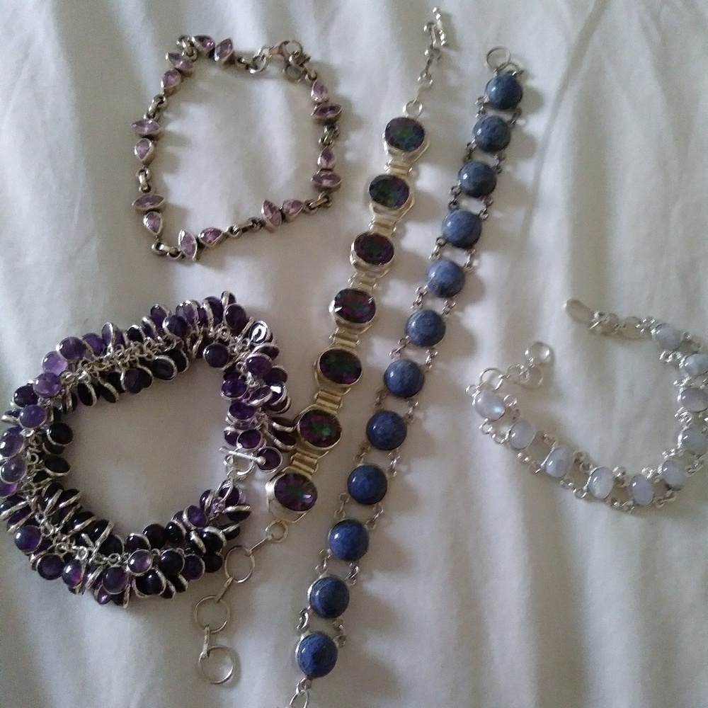 Bracelet lot
